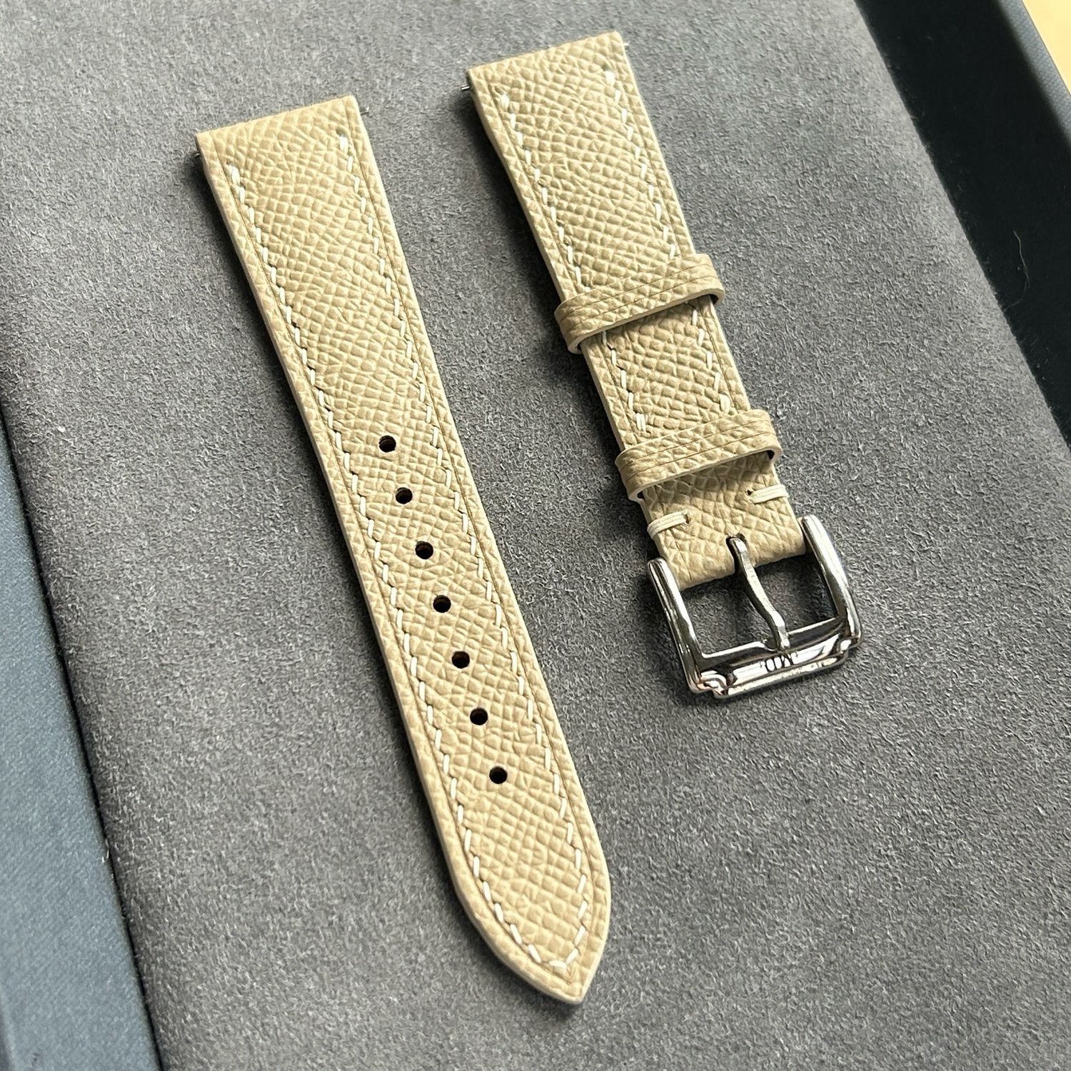 ROQUE Epsom Beige Leather Strap