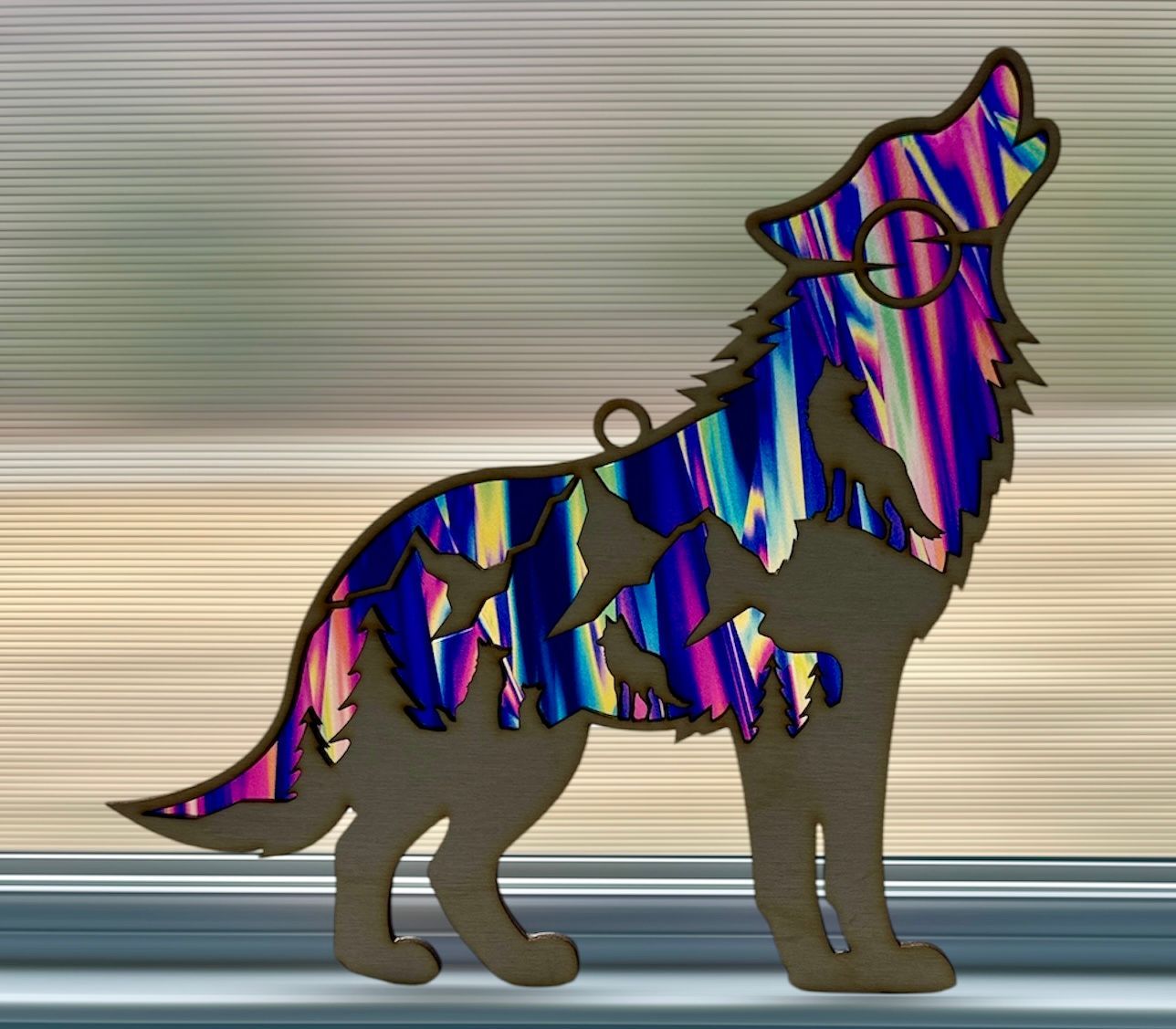 Sun Catcher Howling Wolf