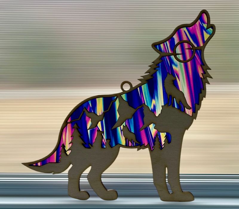 Sun Catcher Howling Wolf