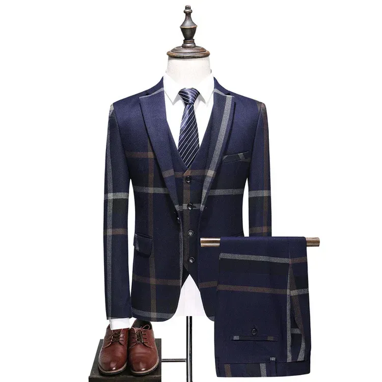 Suit three-piece New World Tailoring version of the slim Fit plaid