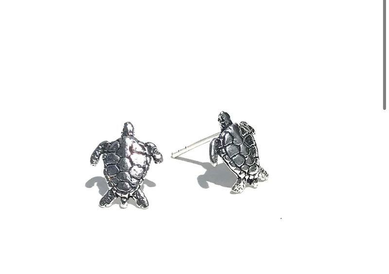 SG Stud Earrings