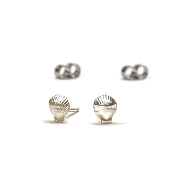 Silver Girl Scallop Shell Earrings Silver