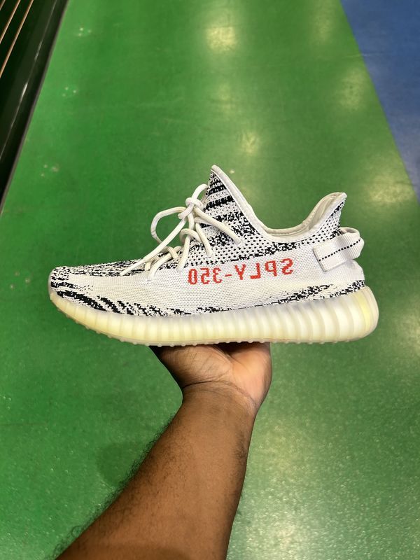 Yeezy 350 Zebra