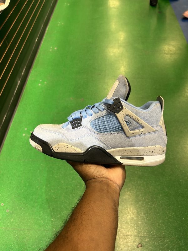 Jordan 4 University Blue