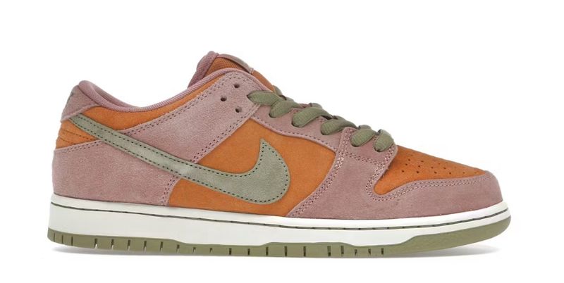Nike SB Dunk Red Stardust