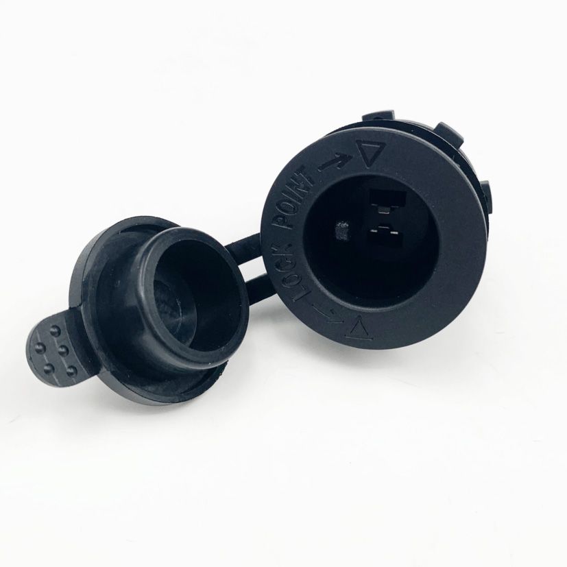 Lumeno Female Lighter Socket (Engel Fitting)