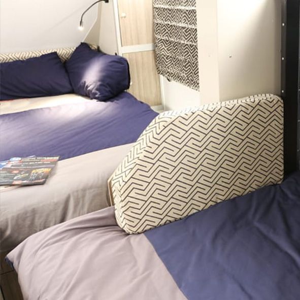Linen Combo - UEV17, Linen Combo - UEV17: UEV17 Front bed