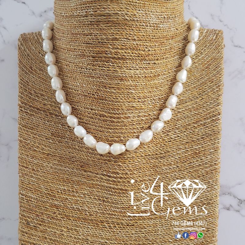 Baroque Pearl 17&quot; White 12mm-15mm