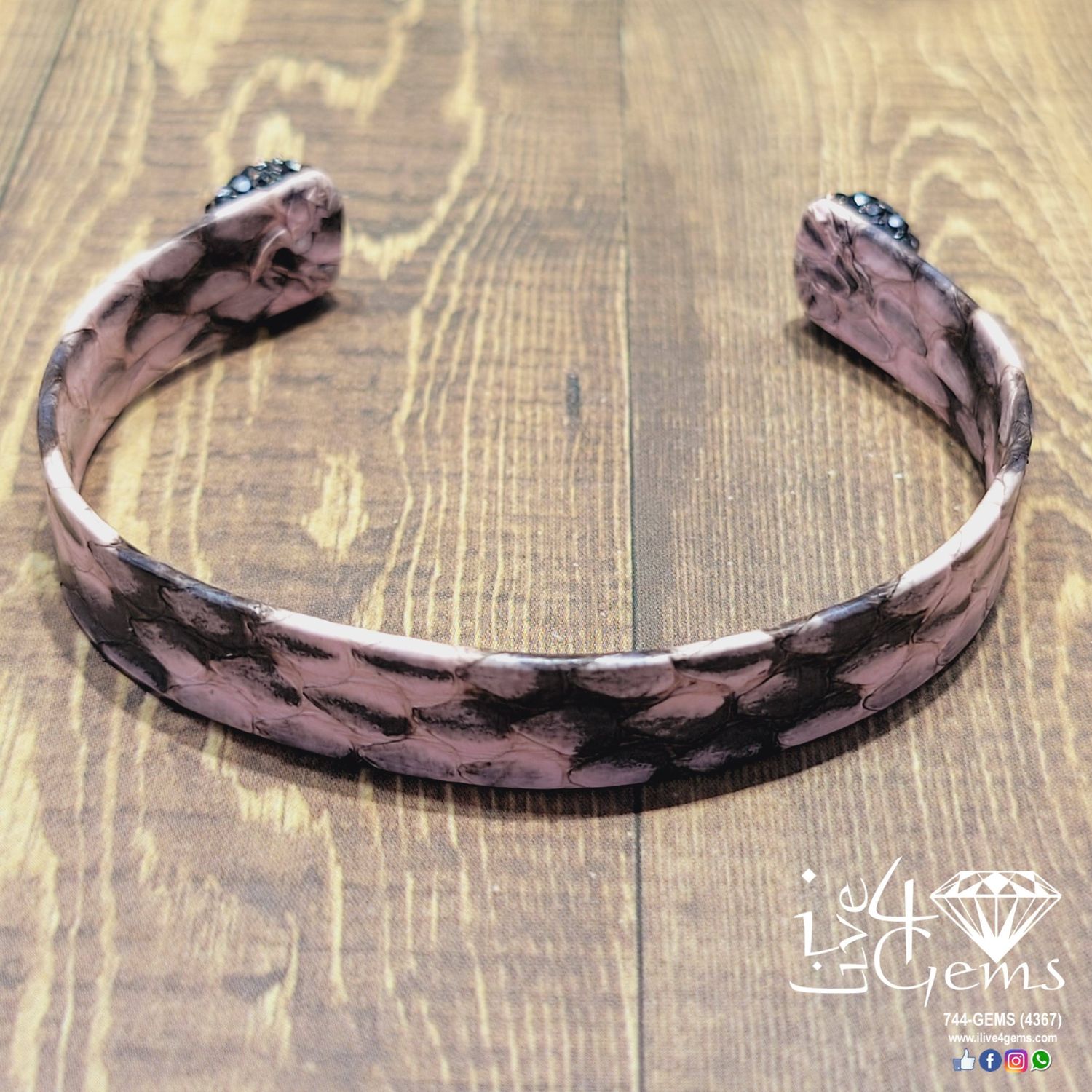 Faux Snake Skin Flexible Bangle/Pearl Pink