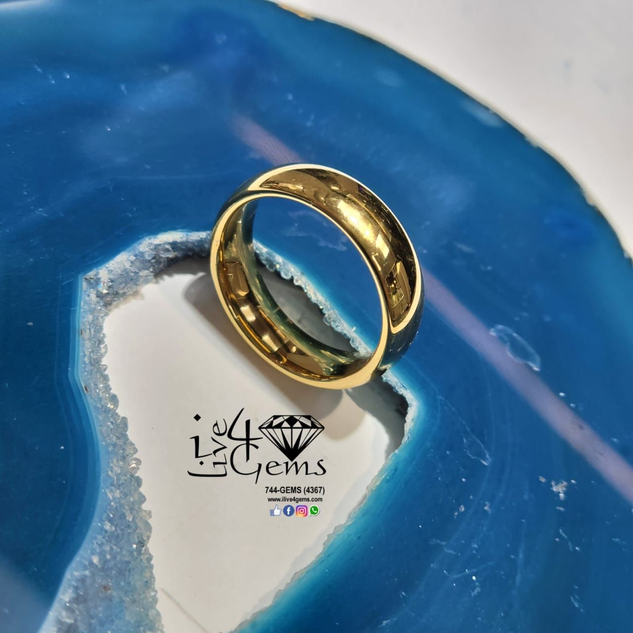 Tungsten Carbide Comfort Fit Gold Band 6mm