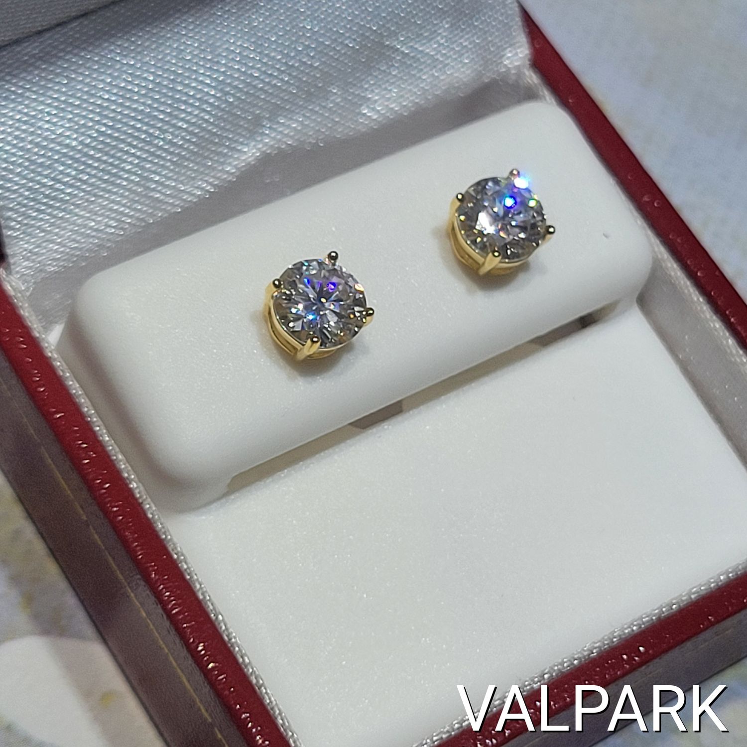 Silver GP Moissanite Stud- 1.6ct 6mm 4 prong VS D color