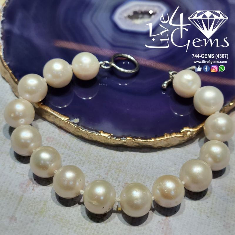 10-12mm White Pearl Toggle Bracelet