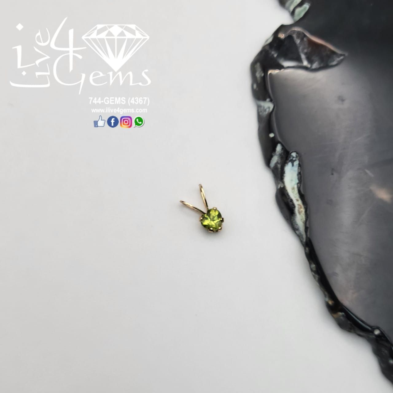 14kt .25ct Peridot Heart Pendant 4x4mm