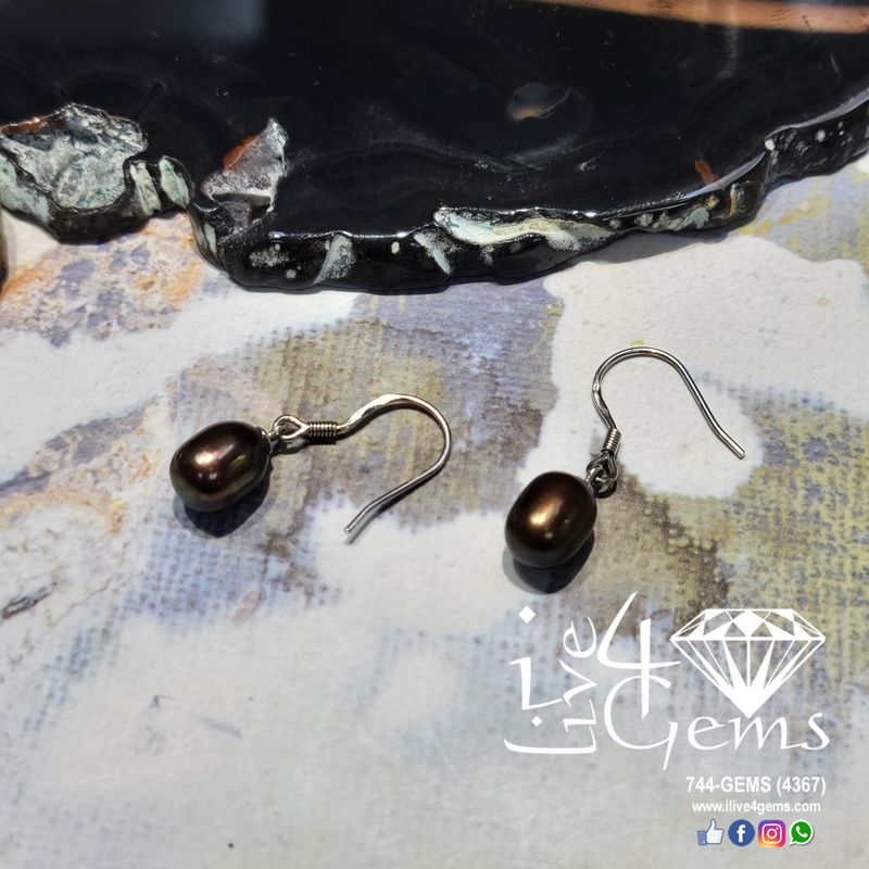 Silver Single Drop Pearl Hanging Earring Brown