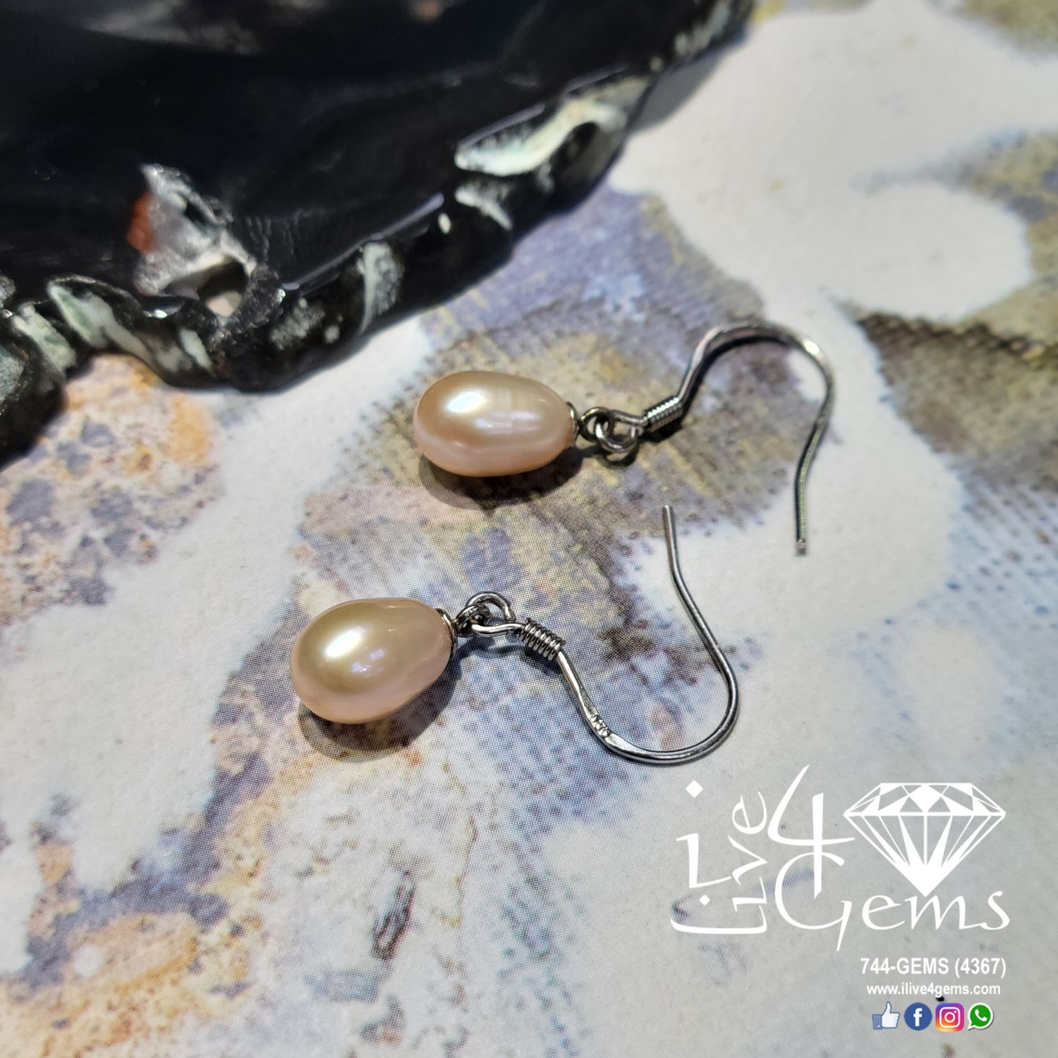 Silver Single Drop Pearl Hanging Earring Peach