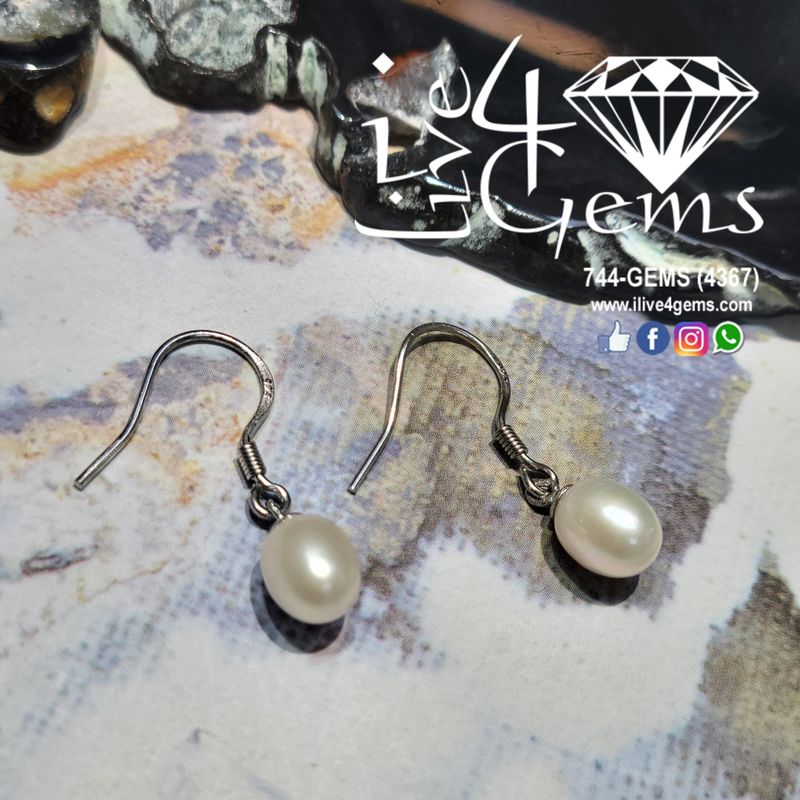 Silver Single Drop Pearl Hanging Earring White