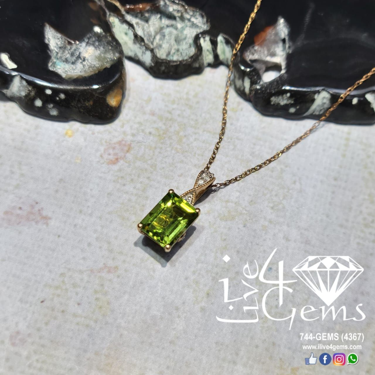 10kty Dia Peridot Lotus Setting Pendant/Chain