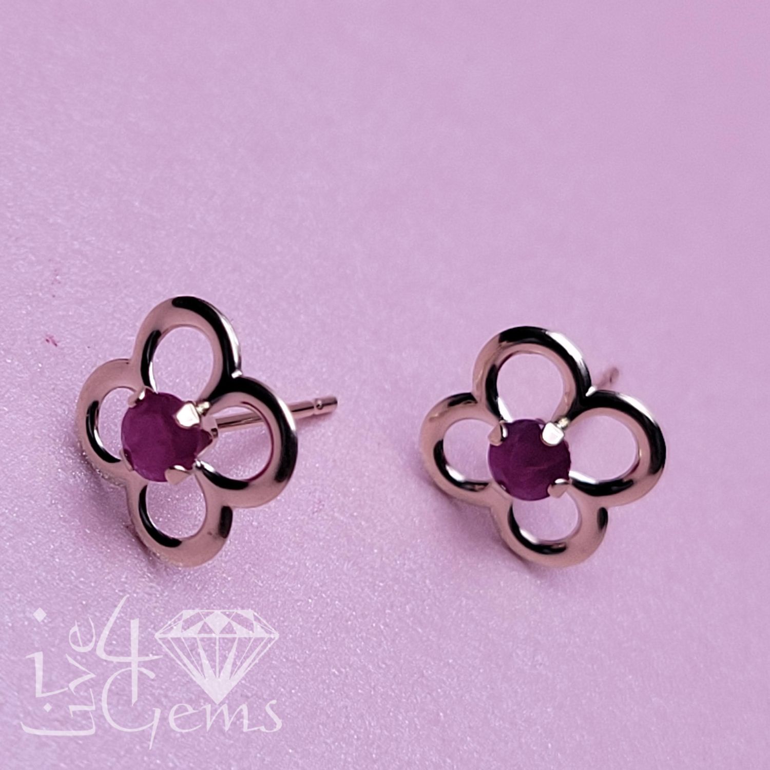 14kty Flower Stud, Gemstone: Ruby