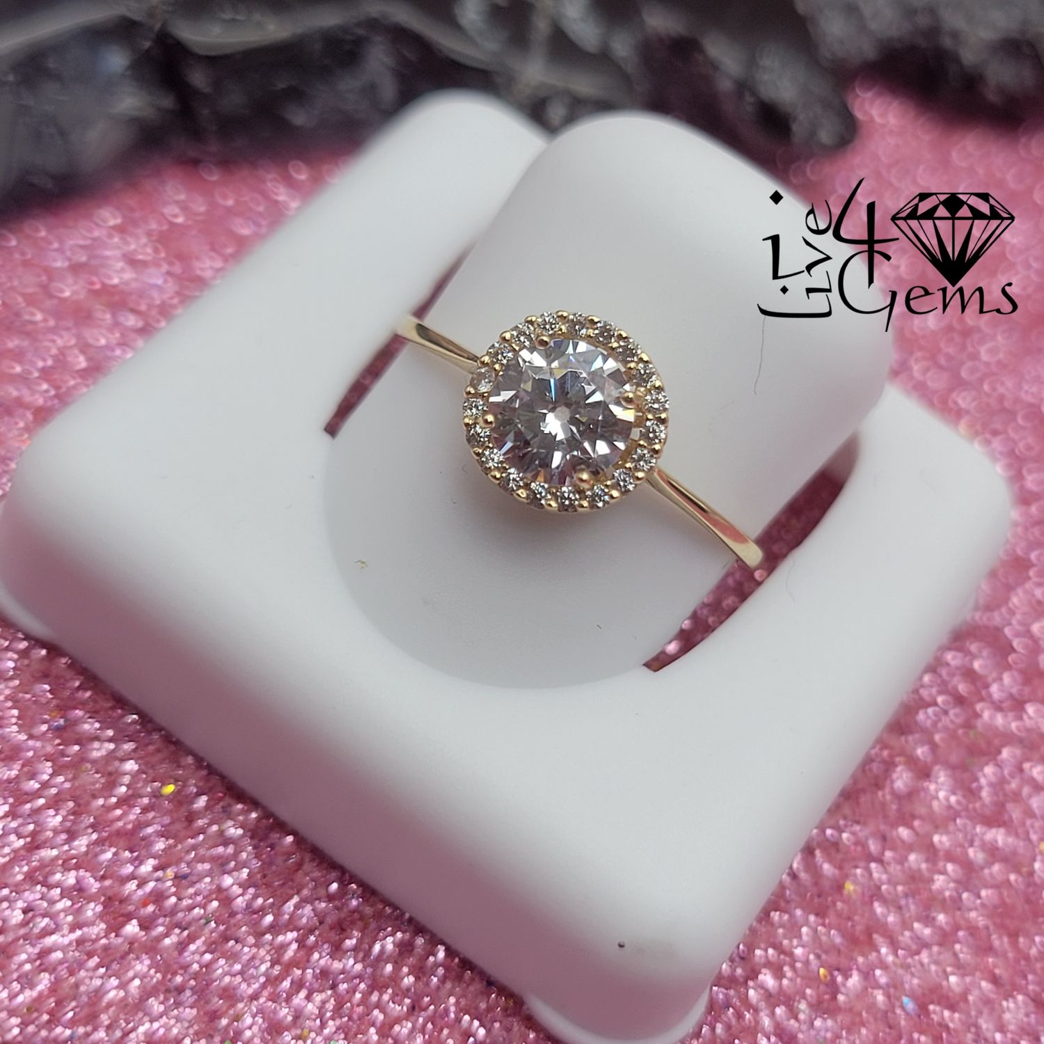 10kty  Round Cz  w Cz Band Ring