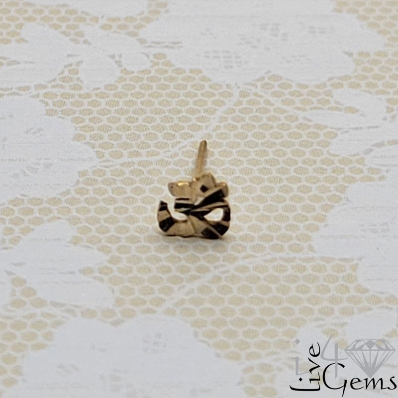 10kt Diamond Cut Ohm Earring