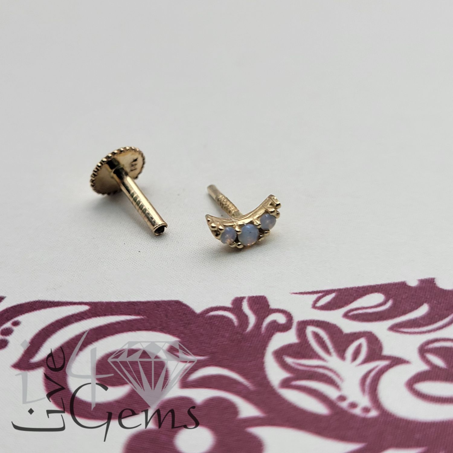 14kt Moon Helix Piercing