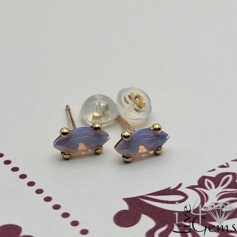 14kt Iridescent Marquise Stud