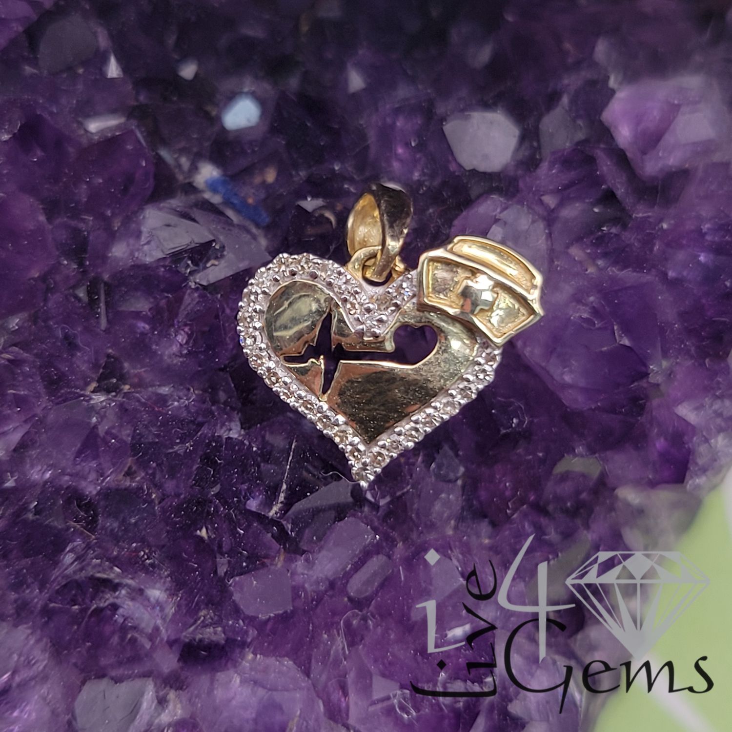 10kt 1/10ctw Dia Nurse Heart Pendant