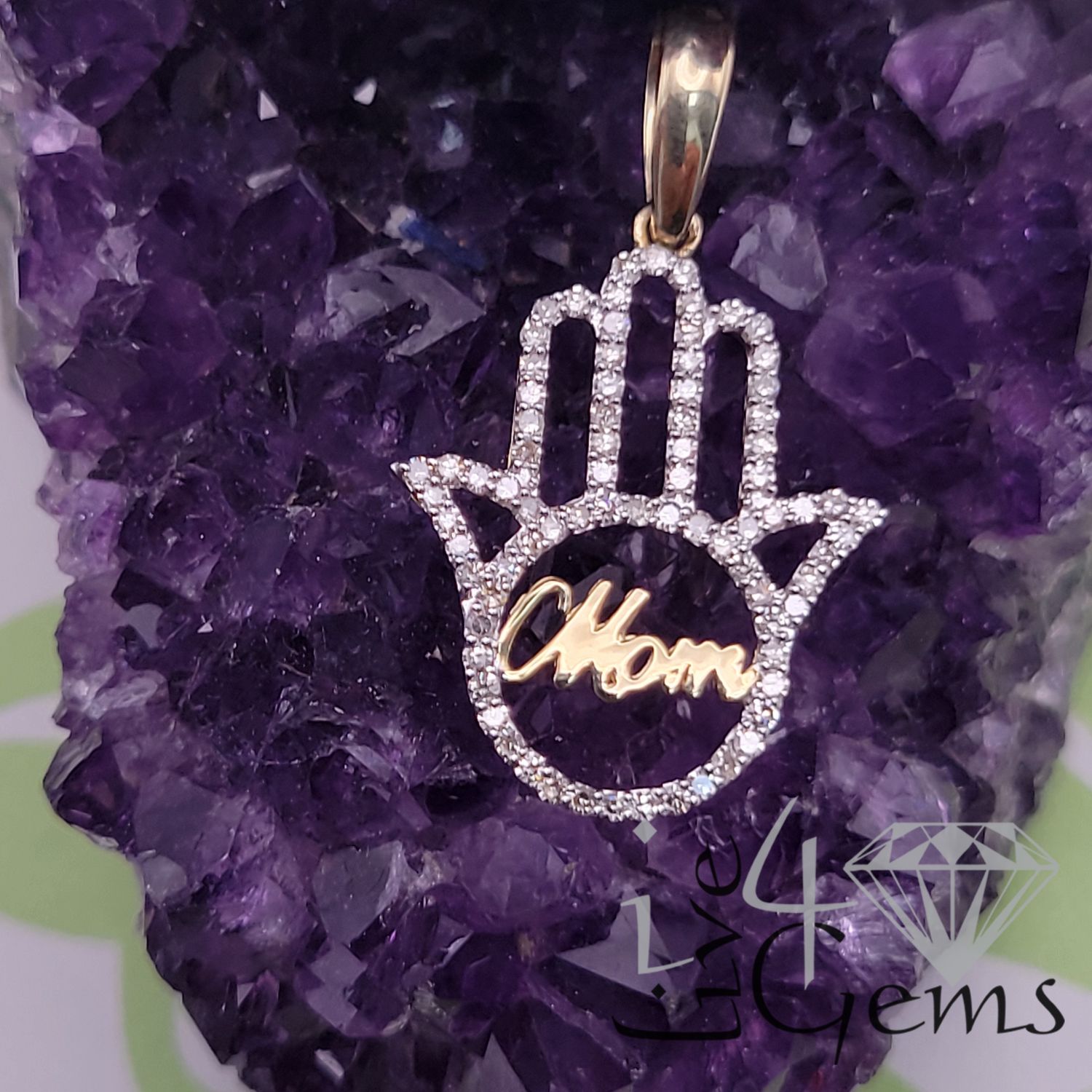 10kty 1/3ctw Diamond Hamsa Hand Mom Pendant
