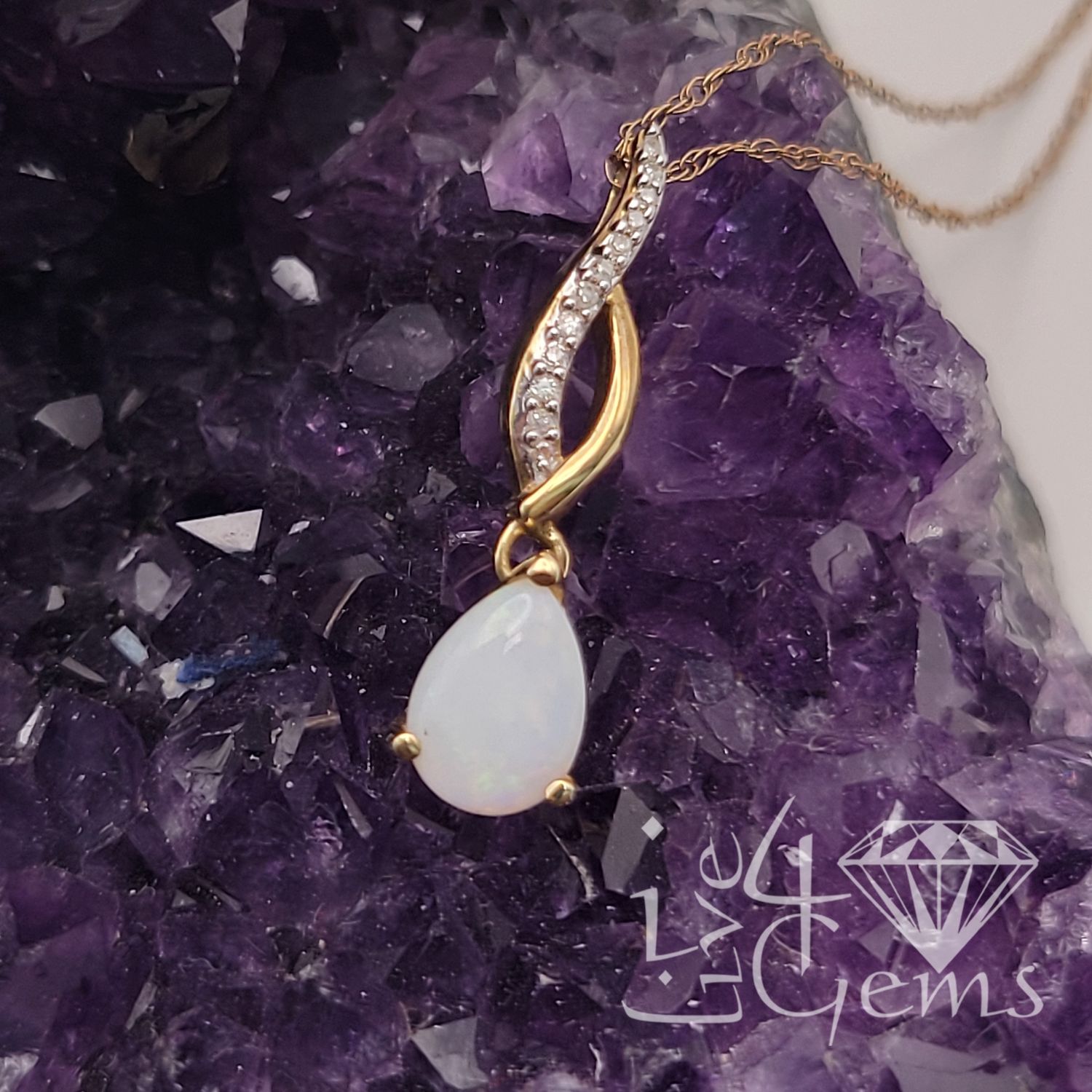 10kt Dia Opal Twist Pendant/Chain
