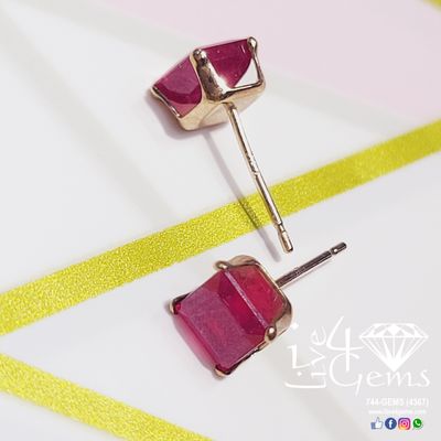 Gemstone Gold 10kt Stud