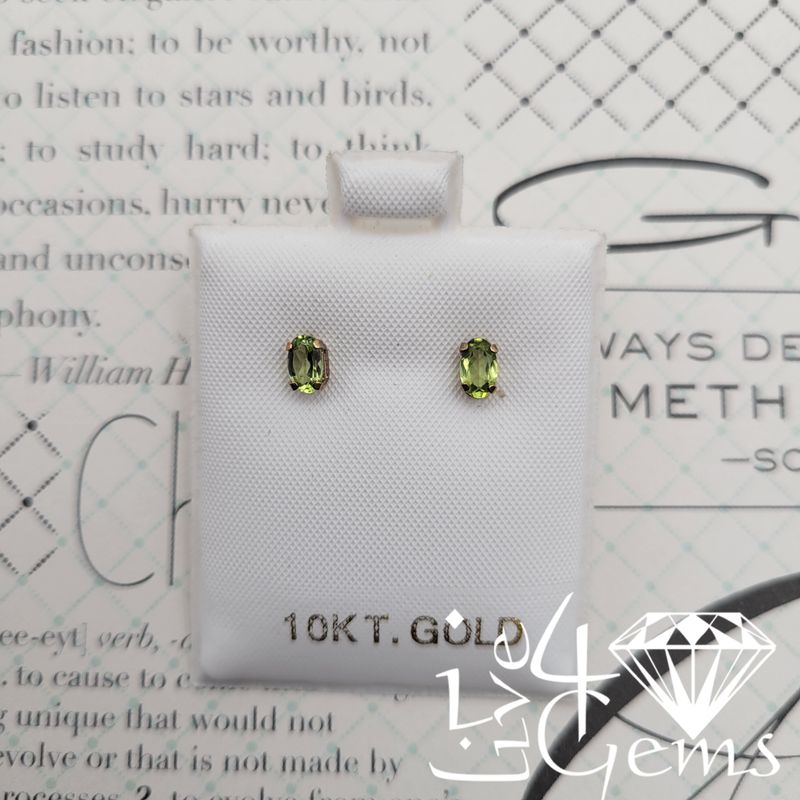 10kt Peridot Oval 5x3mm .46ct Stud