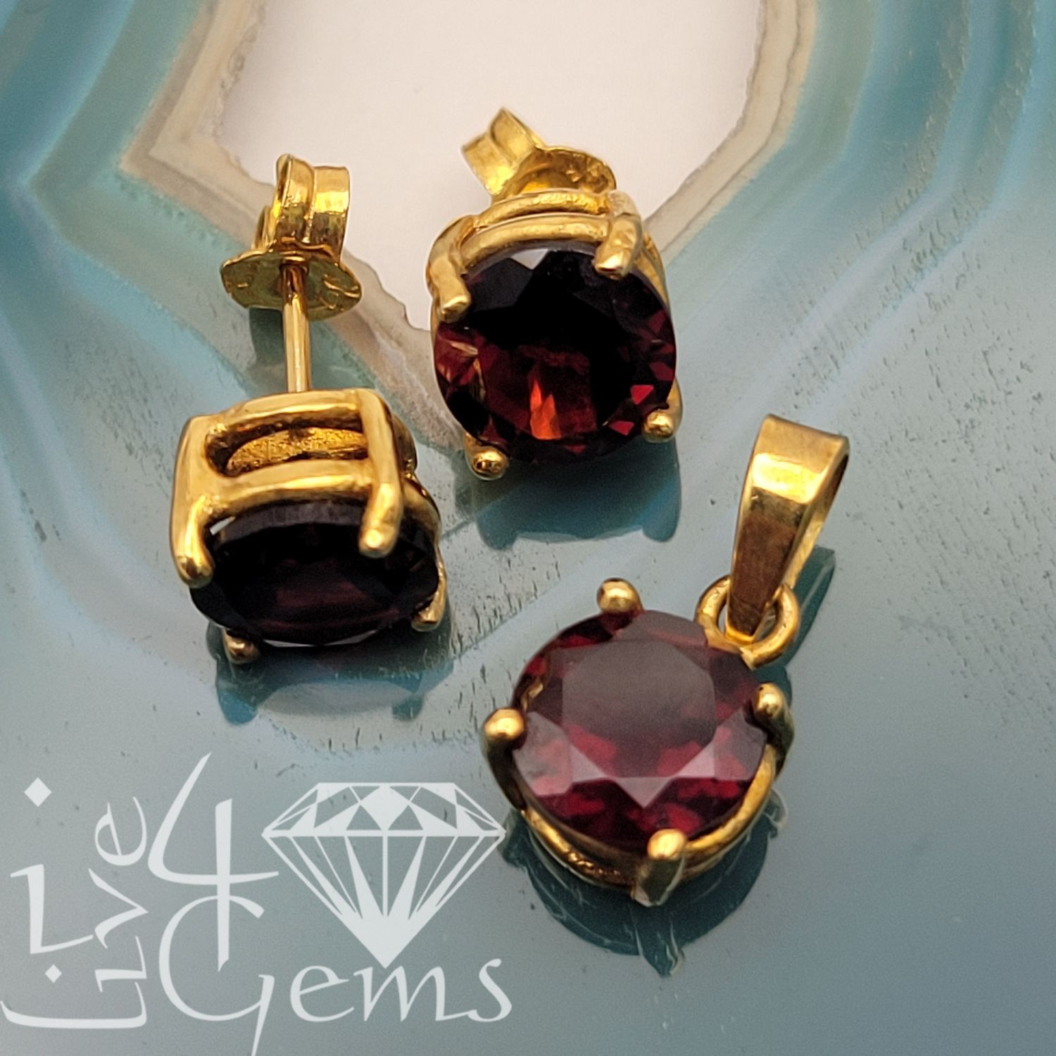 10kt Round Garnet Stud w Pendant Set