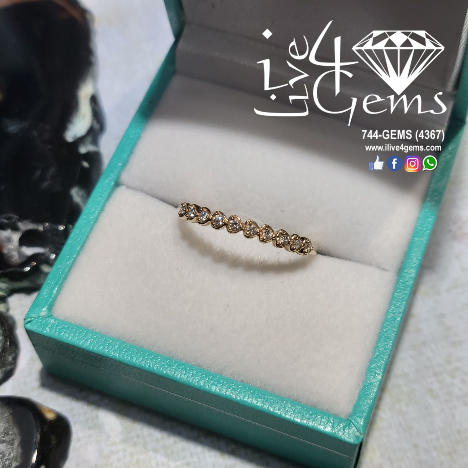 10kty 1/10ct Diamond Heart Stackable Band