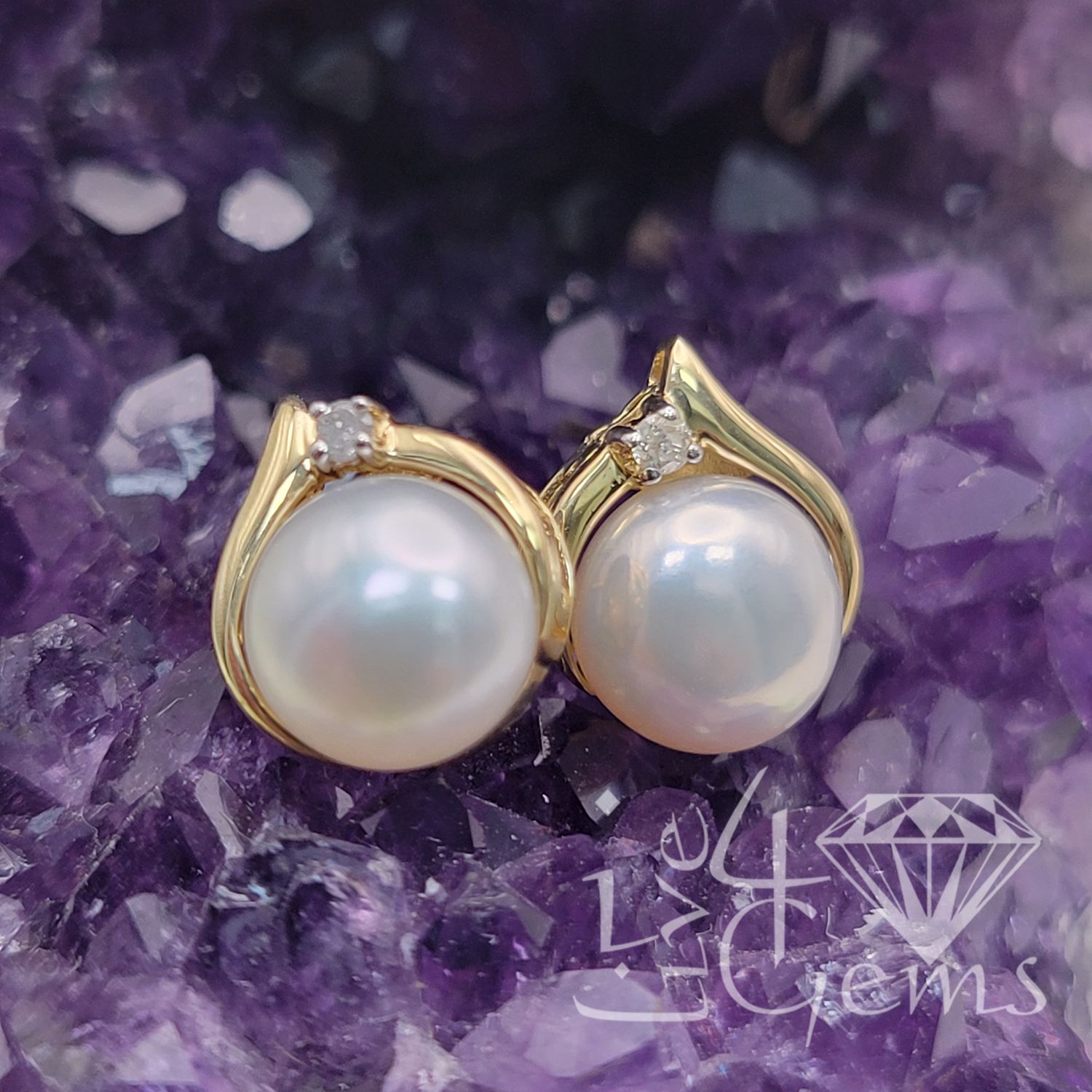 10kty 0.04ctw Dia White Freshwater Pearl Stud