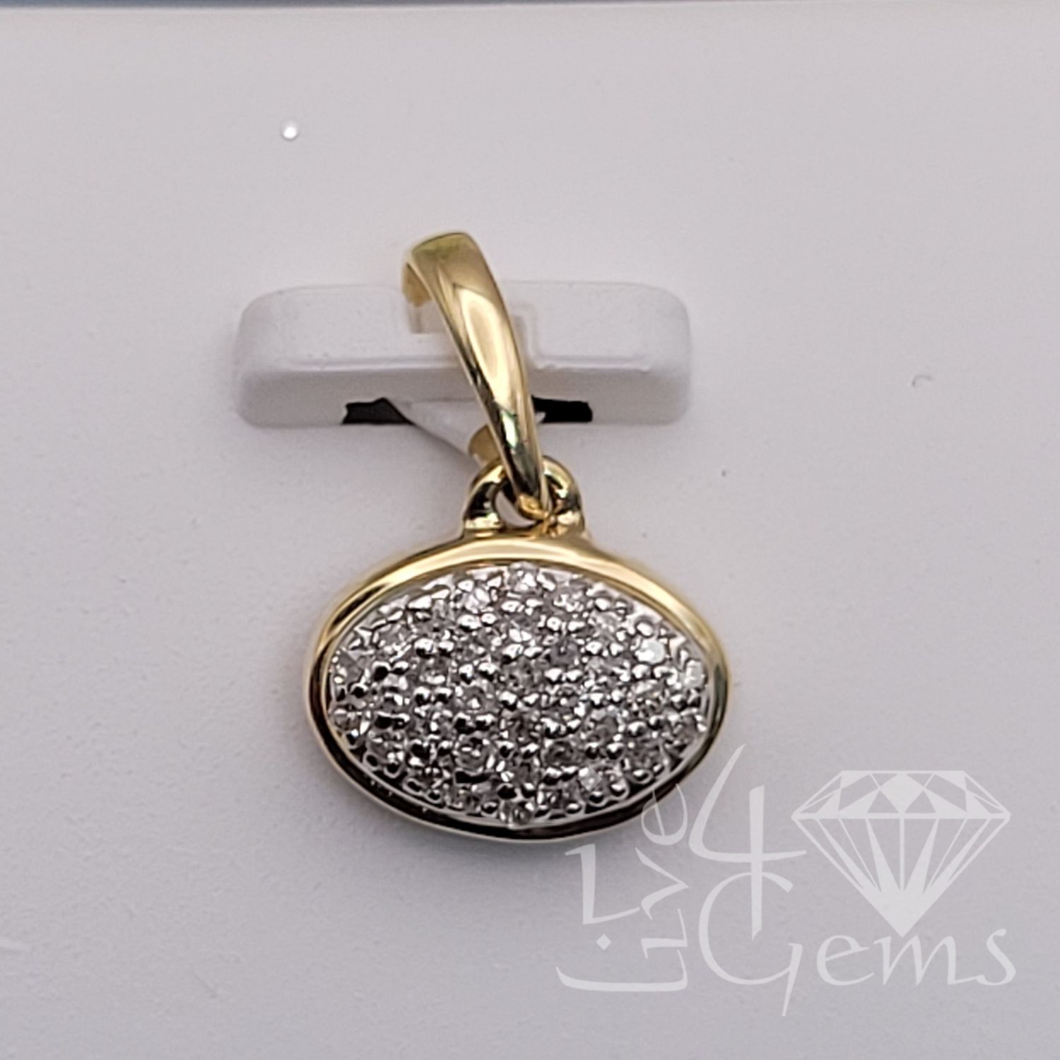 10kty  1/10ctw Dia Oval Pendant