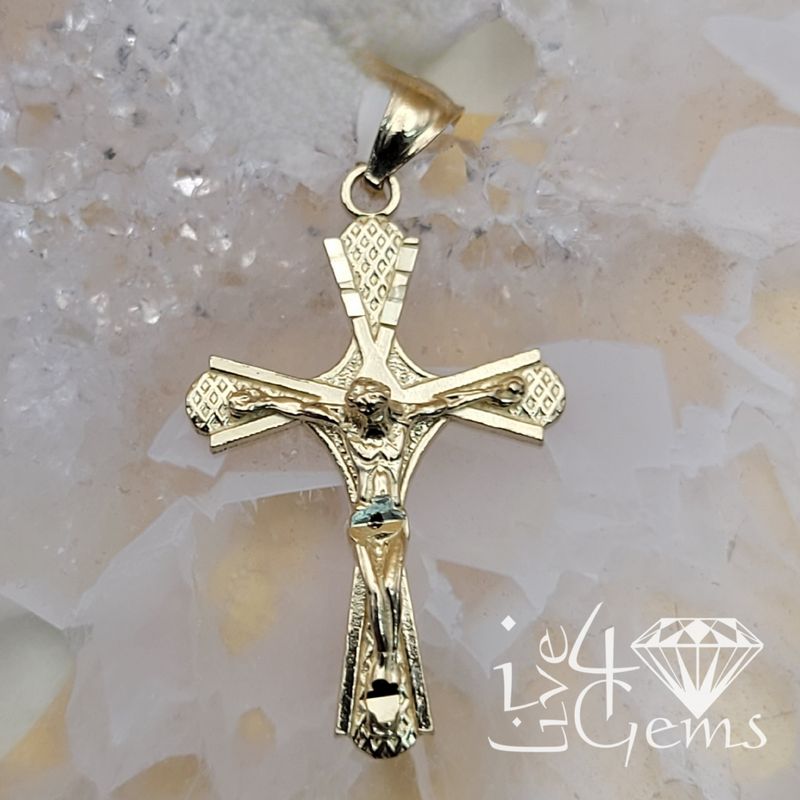 10kty Crucifix Arrow Cut Pendant