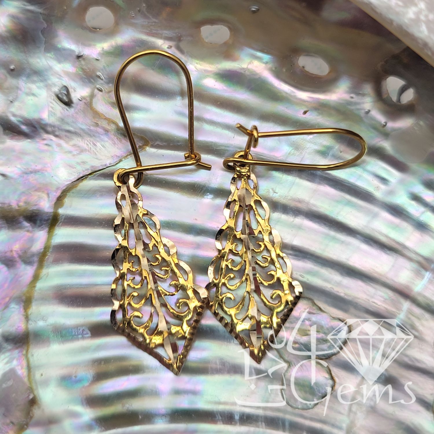 10kt Filigree Kite Hanging Earring
