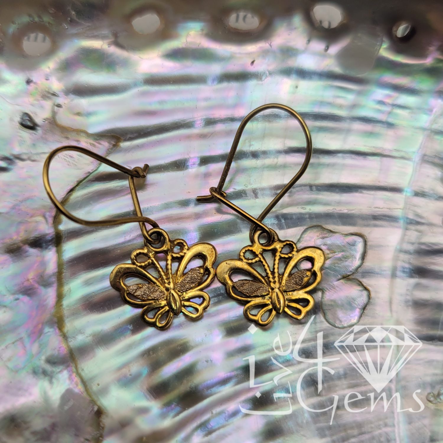 10kt Hanging Butterfly Earring
