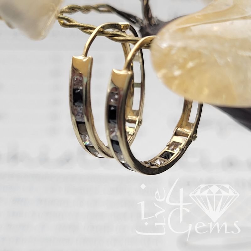 10kt Hoop Red or Black /White CZ Lg