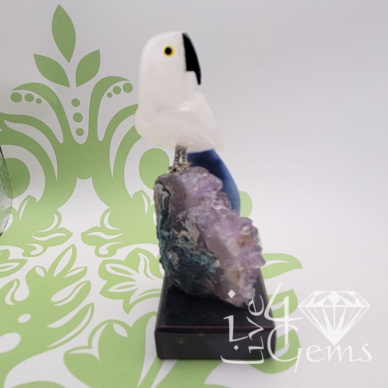 Medium Gemstone Bird Carving Style 1