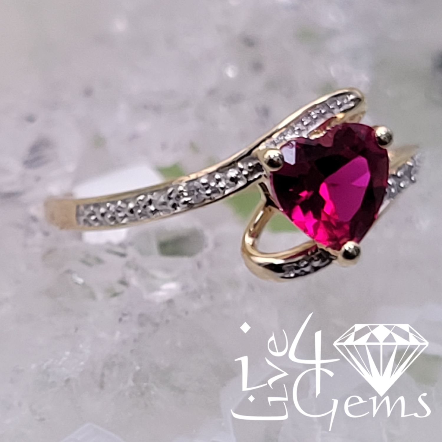 10kty 0.01ctw Diamond Lab Heart Ruby Ring