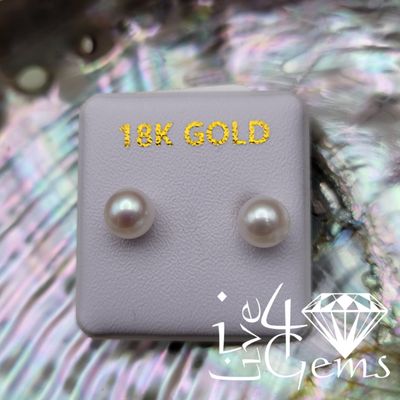 Pearl Gold 18kt Stud