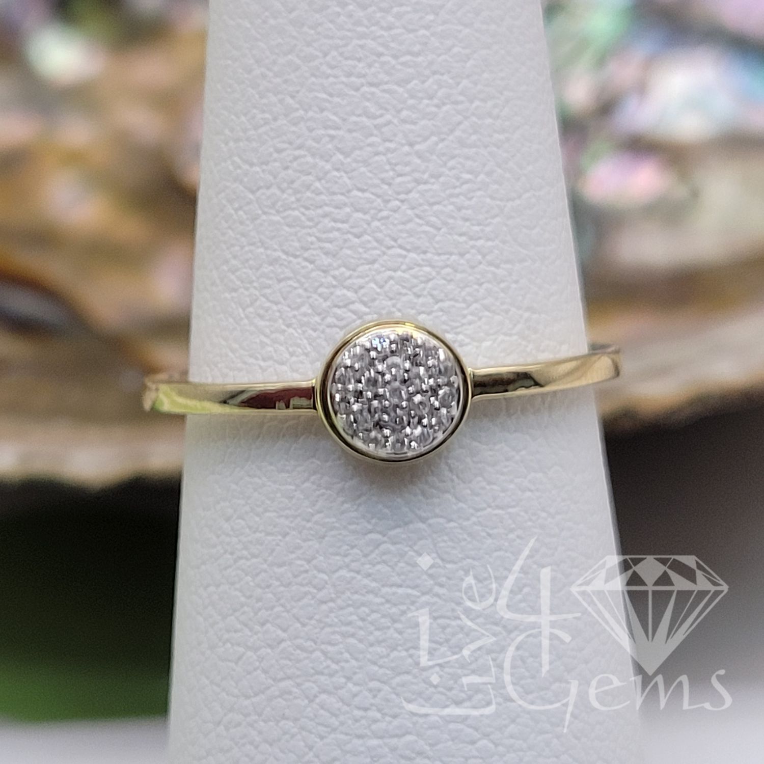 10kty 1/20ctw Dia Round Cluster Ring
