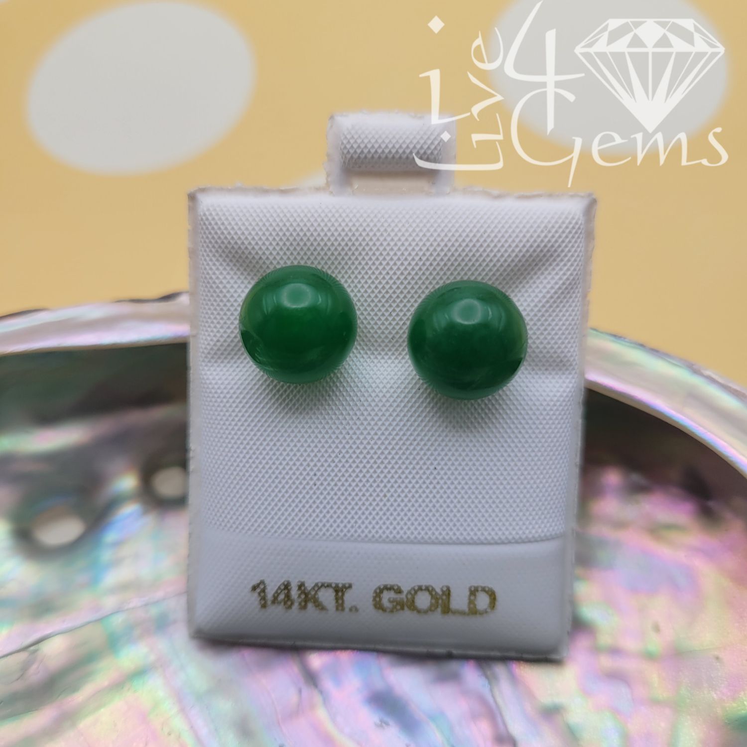 14kt Light Green Jade Stud 10mm