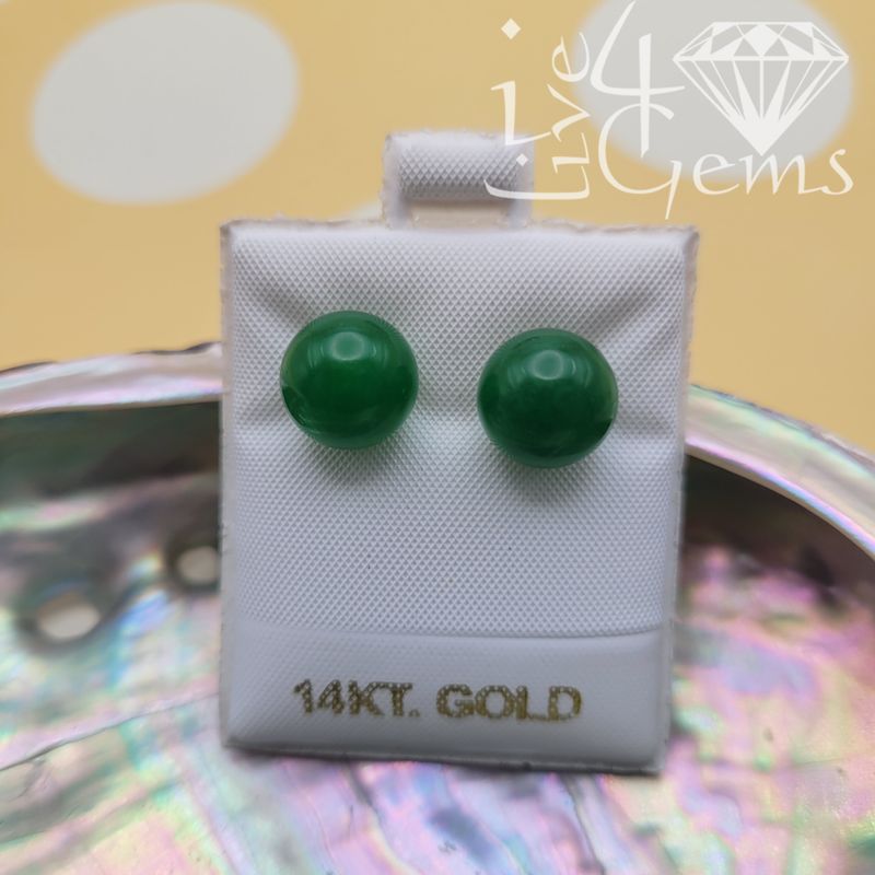 14kt Light Green Jade Stud 10mm