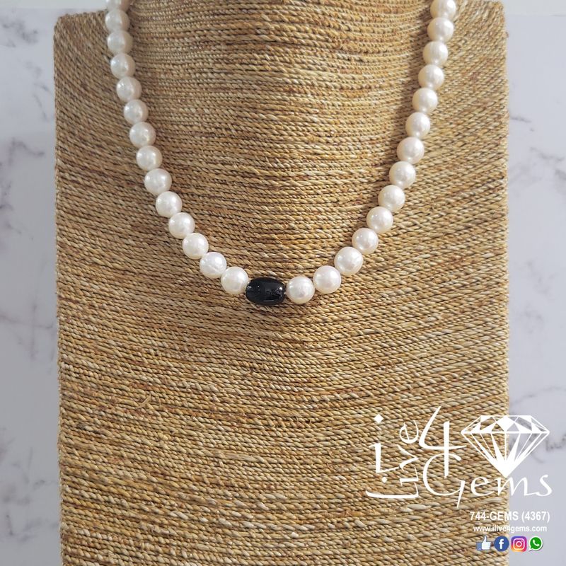 18&quot; Heart  Pearl w Black Jade Necklace