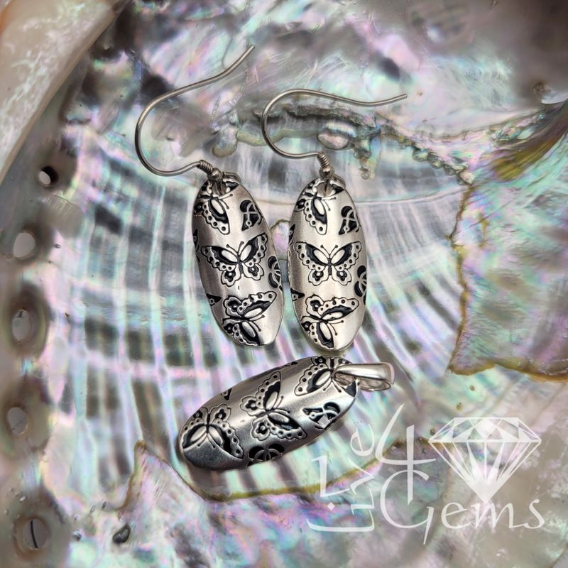 Silver Oval Butterfly Black and White Pendant Earring Set