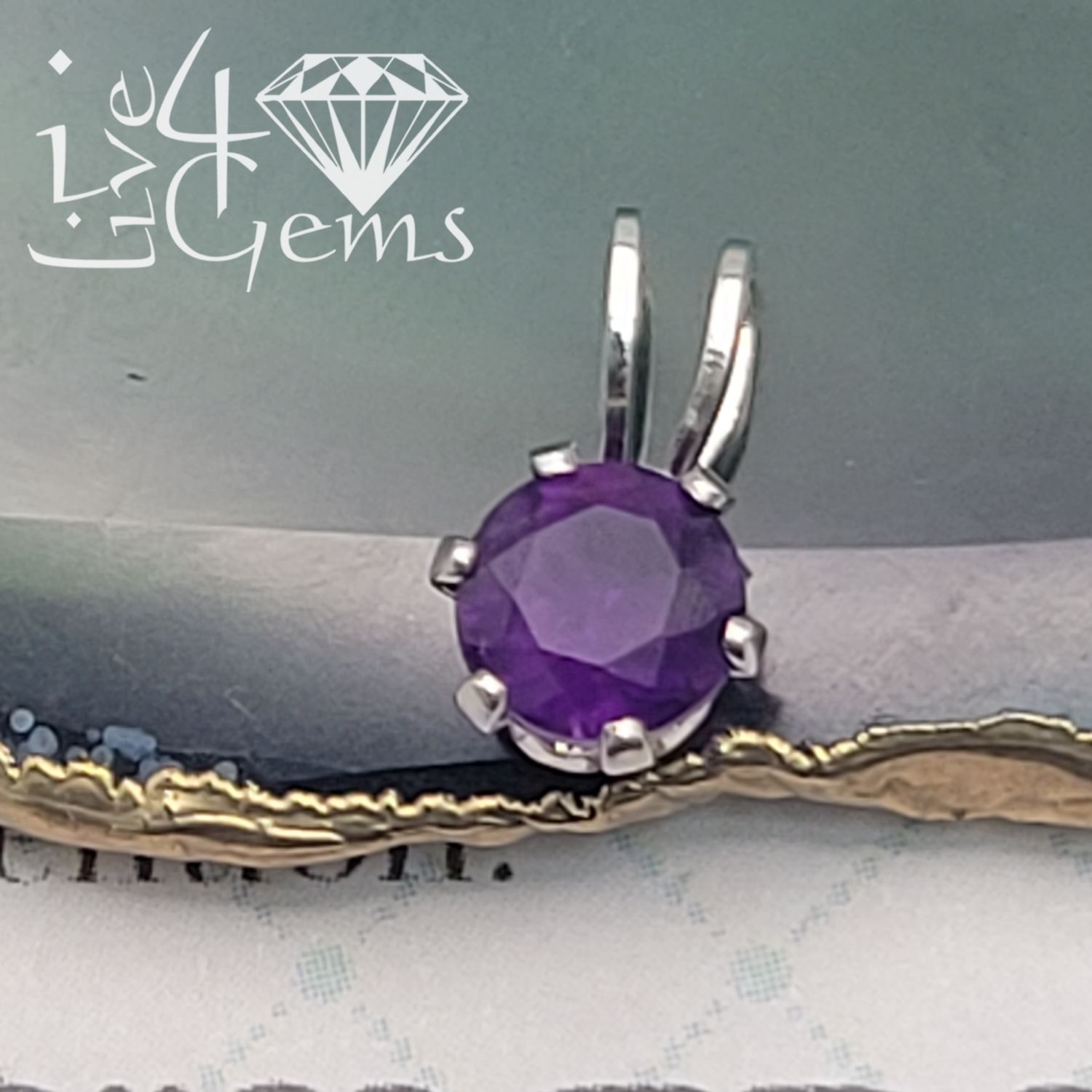 Silver 5mm Round 0.48ct Amethyst Pendant