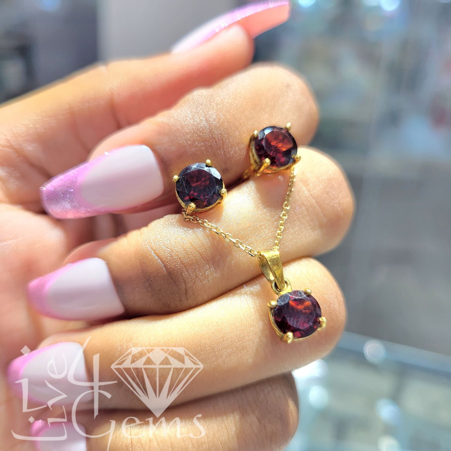 10kt Gold Garnet Pendant w Chain and Earring Set