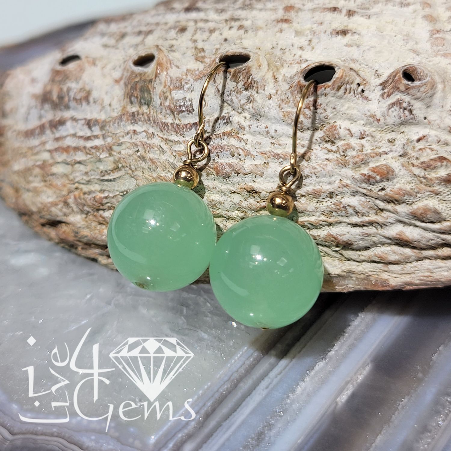 14kt Round Jade Hanging Earring